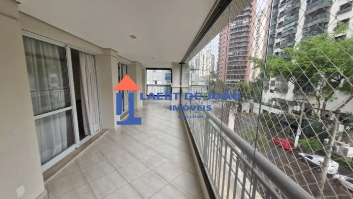 Foto 5 de Apartamento com 4 quartos para alugar, 250m2 em Moema, São Paulo - SP