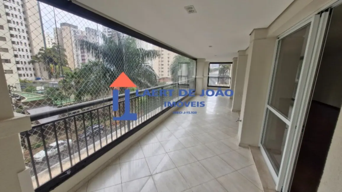 Foto 3 de Apartamento com 4 quartos para alugar, 250m2 em Moema, São Paulo - SP