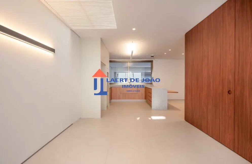 Foto 2 de Casa com 3 quartos à venda, 420m2 em Vila Nova Conceição, São Paulo - SP