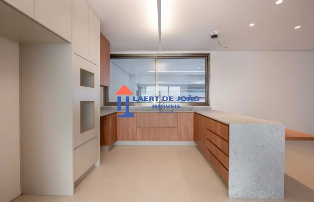 Foto 5 de Casa com 3 quartos à venda, 420m2 em Vila Nova Conceição, São Paulo - SP