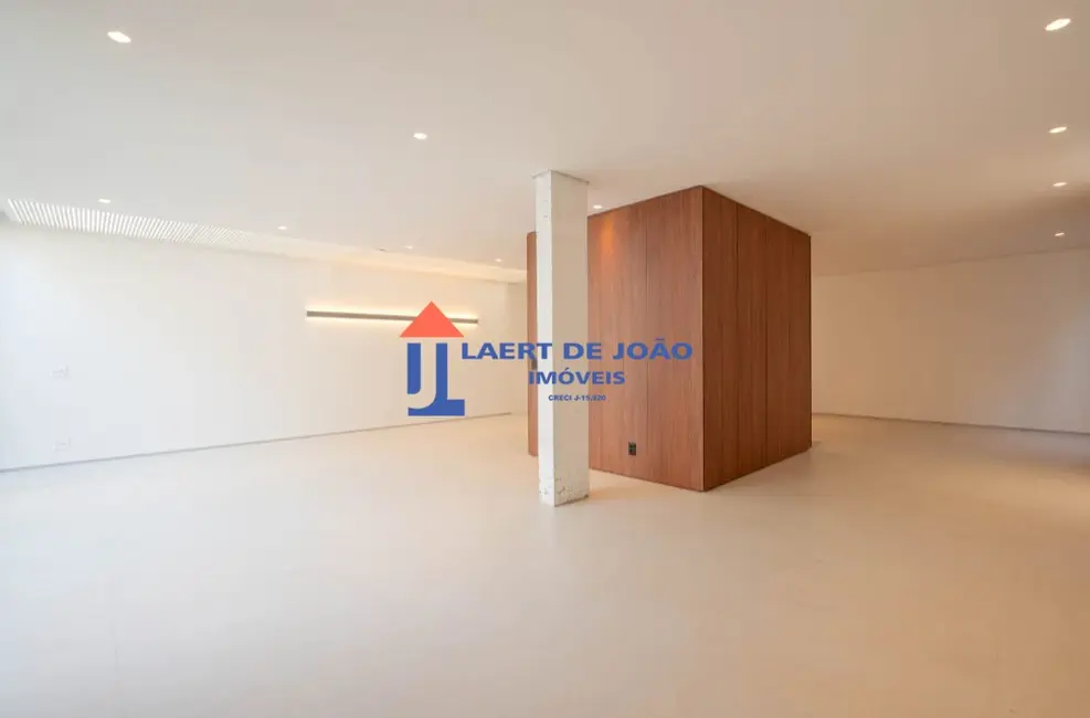 Foto 9 de Casa com 3 quartos à venda, 420m2 em Vila Nova Conceição, São Paulo - SP
