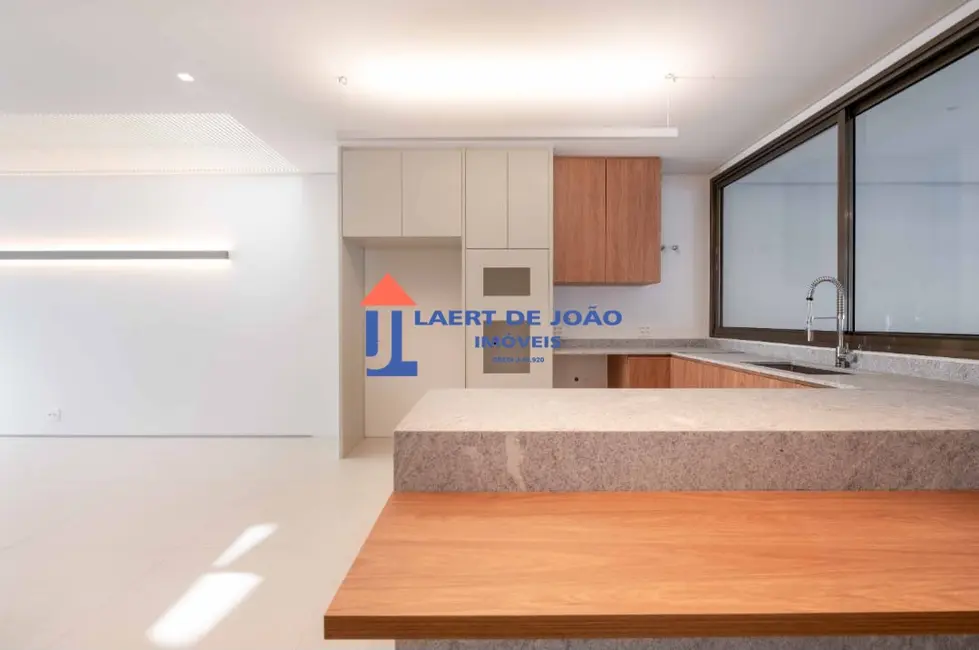 Foto 4 de Casa com 3 quartos à venda, 420m2 em Vila Nova Conceição, São Paulo - SP