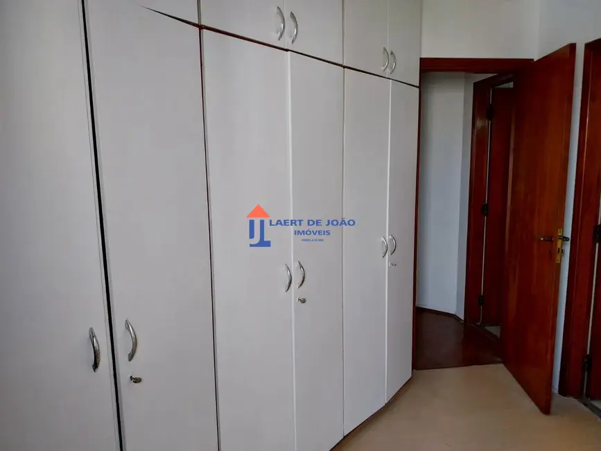 Apartamento com 2 quartos para alugar, 75m2 em Campo Belo, São Paulo - SP - imagem 8 Foto 8 de Apartamento com 2 quartos para alugar, 75m2 em Campo Belo, São Paulo - SP