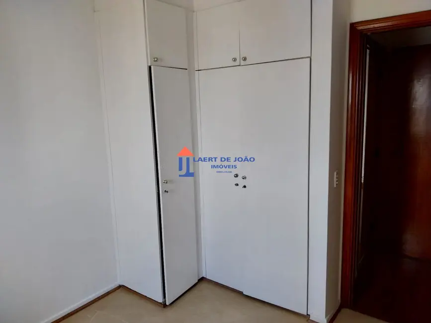 Apartamento com 2 quartos para alugar, 75m2 em Campo Belo, São Paulo - SP - imagem 3 Foto 3 de Apartamento com 2 quartos para alugar, 75m2 em Campo Belo, São Paulo - SP