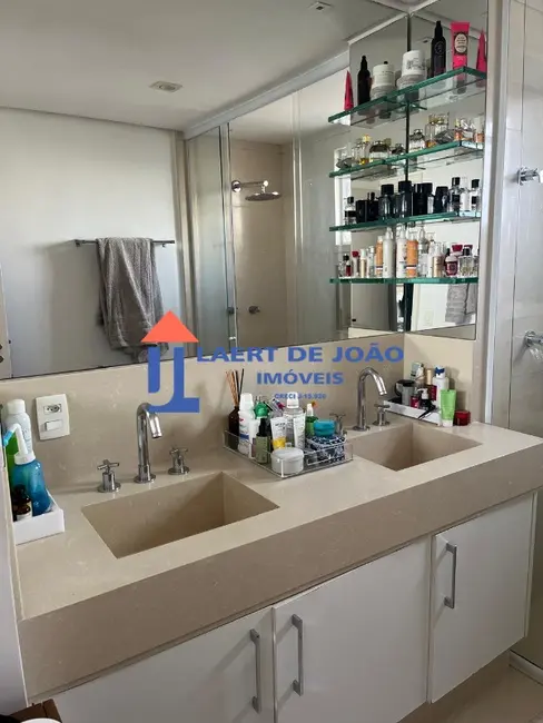 Foto 5 de Apartamento com 3 quartos para alugar, 180m2 em Campo Belo, São Paulo - SP