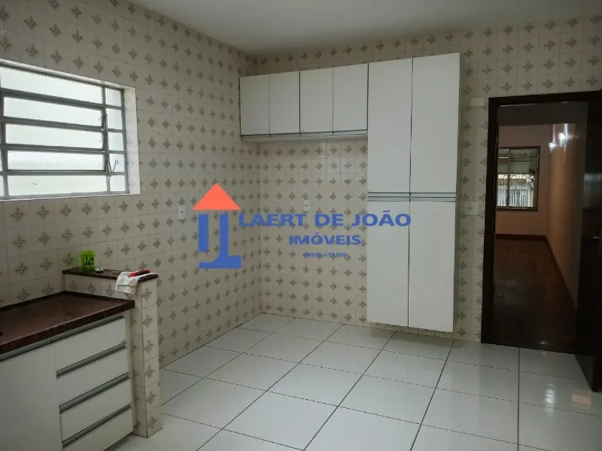Casa com 2 quartos para alugar, 150m2 em Jardim Aeroporto, São Paulo - SP - imagem 6 Foto 6 de Casa com 2 quartos para alugar, 150m2 em Jardim Aeroporto, São Paulo - SP