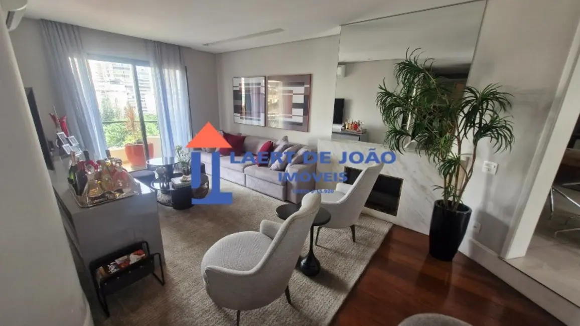Foto 2 de Apartamento com 3 quartos à venda, 140m2 em Moema, São Paulo - SP