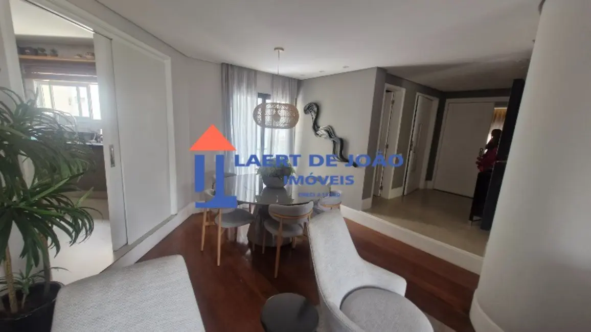 Foto 6 de Apartamento com 3 quartos à venda, 140m2 em Moema, São Paulo - SP