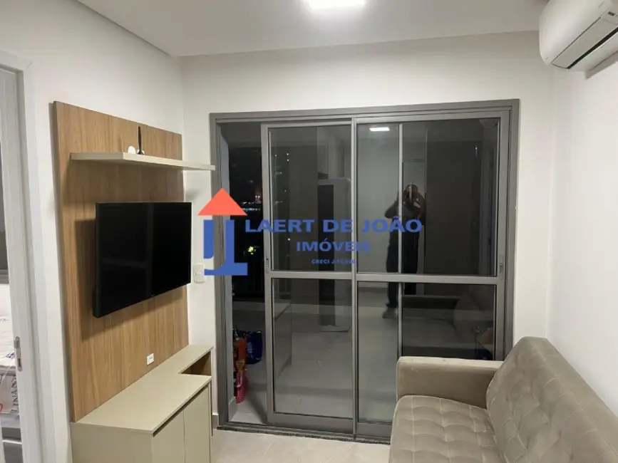 Foto 4 de Apartamento com 2 quartos para alugar, 50m2 em Santo Amaro, São Paulo - SP