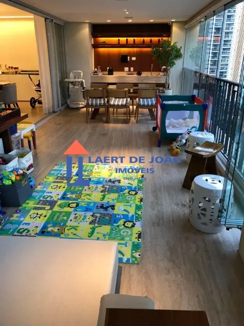 Foto 2 de Apartamento com 3 quartos para alugar, 220m2 em Campo Belo, São Paulo - SP