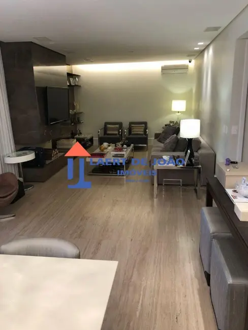 Foto 1 de Apartamento com 3 quartos para alugar, 220m2 em Campo Belo, São Paulo - SP