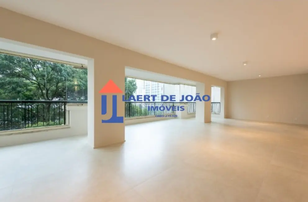 Foto 2 de Apartamento com 3 quartos à venda, 230m2 em Vila Uberabinha, São Paulo - SP