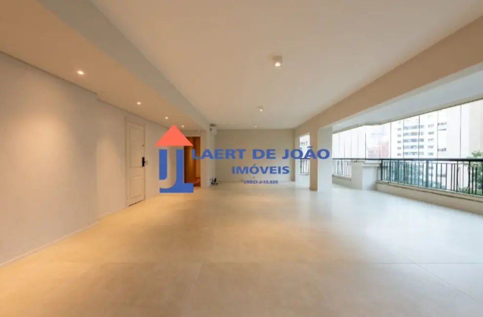 Foto 3 de Apartamento com 3 quartos à venda, 230m2 em Vila Uberabinha, São Paulo - SP