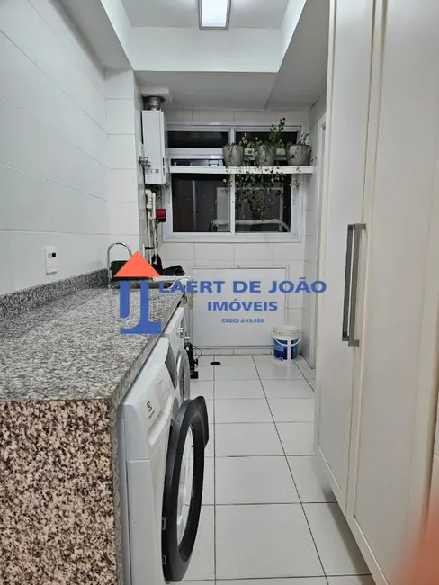 Foto 9 de Apartamento com 3 quartos para alugar, 222m2 em Campo Belo, São Paulo - SP