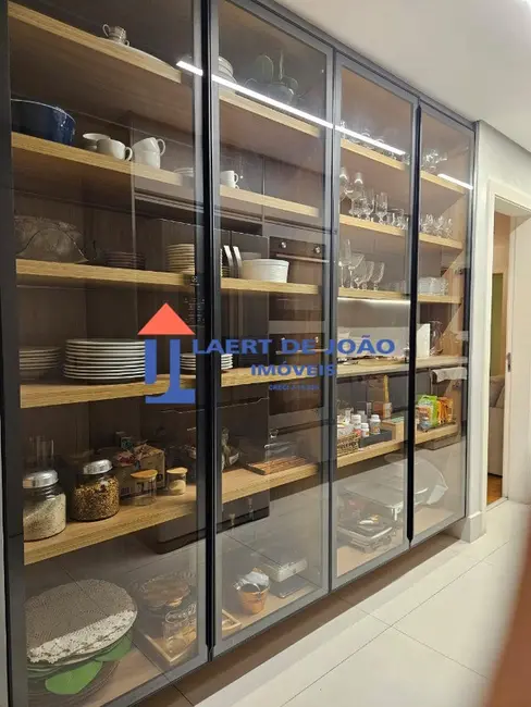 Foto 3 de Apartamento com 3 quartos para alugar, 222m2 em Campo Belo, São Paulo - SP