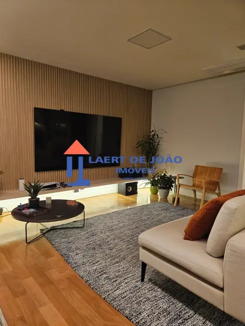 Foto 1 de Apartamento com 3 quartos para alugar, 222m2 em Campo Belo, São Paulo - SP