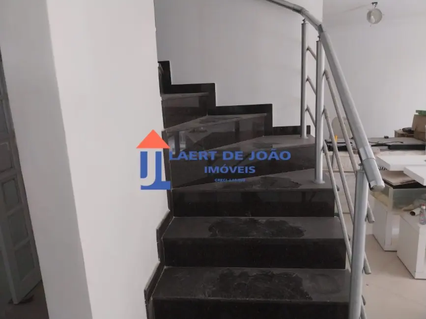 Casa com 6 quartos para alugar, 200m2 em Campo Belo, São Paulo - SP - imagem 9 Foto 9 de Casa com 6 quartos para alugar, 200m2 em Campo Belo, São Paulo - SP