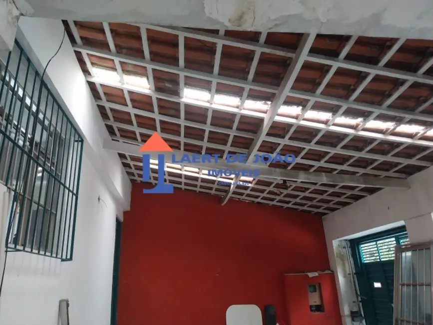 Casa com 6 quartos para alugar, 200m2 em Campo Belo, São Paulo - SP - imagem 3 Foto 3 de Casa com 6 quartos para alugar, 200m2 em Campo Belo, São Paulo - SP