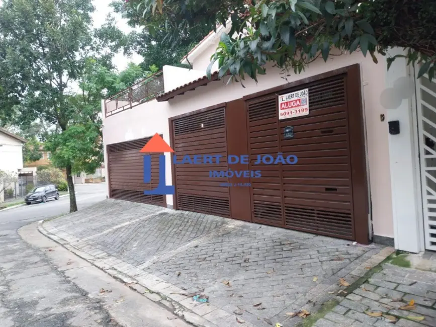 Casa com 6 quartos para alugar, 200m2 em Campo Belo, São Paulo - SP - imagem 2 Foto 2 de Casa com 6 quartos para alugar, 200m2 em Campo Belo, São Paulo - SP