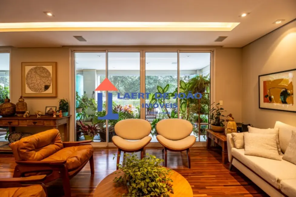 Apartamento com 5 quartos à venda, 274m2 em Campo Belo, São Paulo - SP - imagem 9 Foto 9 de Apartamento com 5 quartos à venda, 274m2 em Campo Belo, São Paulo - SP