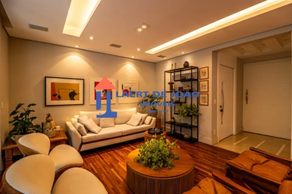 Apartamento com 5 quartos à venda, 274m2 em Campo Belo, São Paulo - SP - imagem 8 Foto 8 de Apartamento com 5 quartos à venda, 274m2 em Campo Belo, São Paulo - SP