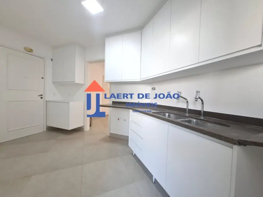 Apartamento com 3 quartos para alugar, 140m2 em Campo Belo, São Paulo - SP - imagem 2 Foto 2 de Apartamento com 3 quartos para alugar, 140m2 em Campo Belo, São Paulo - SP