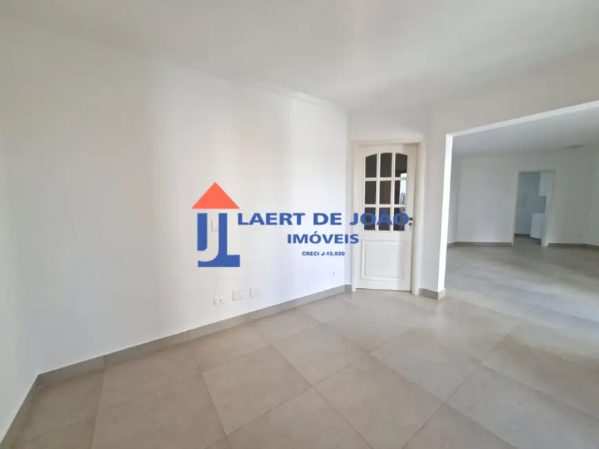 Apartamento com 3 quartos para alugar, 140m2 em Campo Belo, São Paulo - SP - imagem 1 Foto 1 de Apartamento com 3 quartos para alugar, 140m2 em Campo Belo, São Paulo - SP