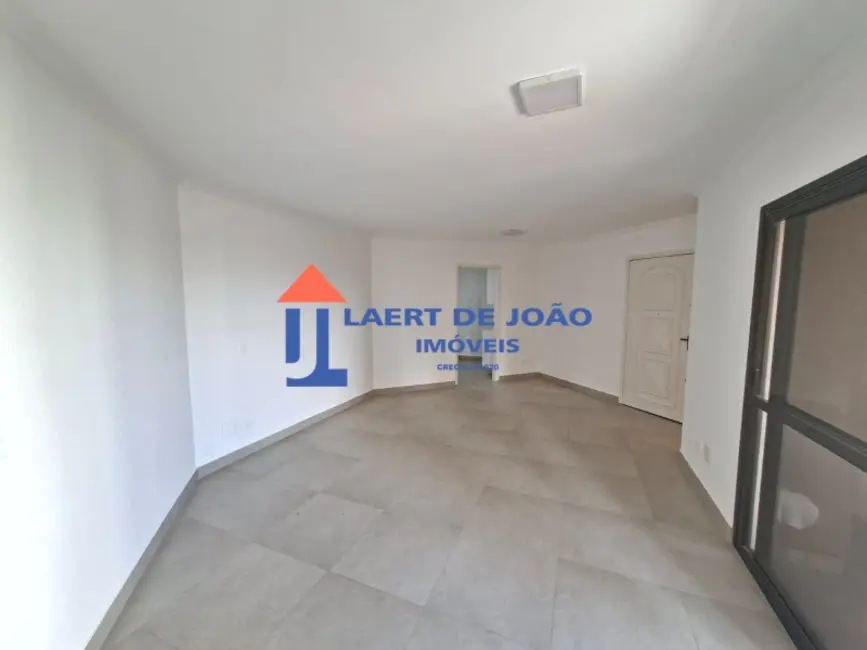 Apartamento com 3 quartos para alugar, 140m2 em Campo Belo, São Paulo - SP - imagem 5 Foto 5 de Apartamento com 3 quartos para alugar, 140m2 em Campo Belo, São Paulo - SP