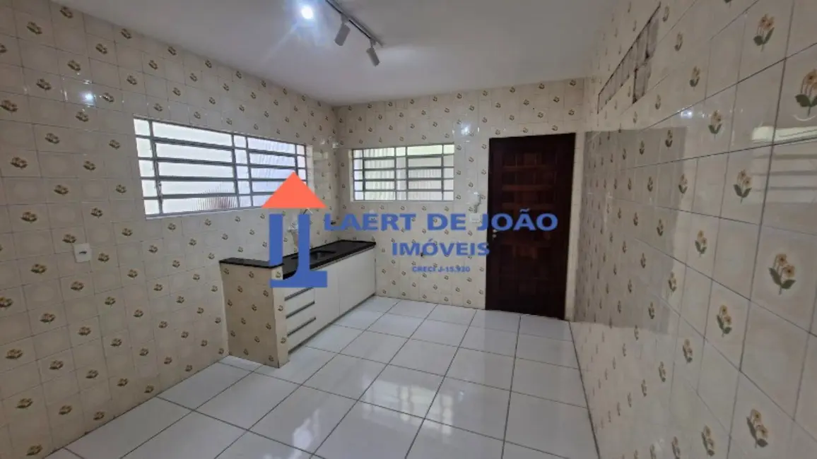 Foto 8 de Casa com 3 quartos para alugar, 120m2 em Jardim Aeroporto, São Paulo - SP
