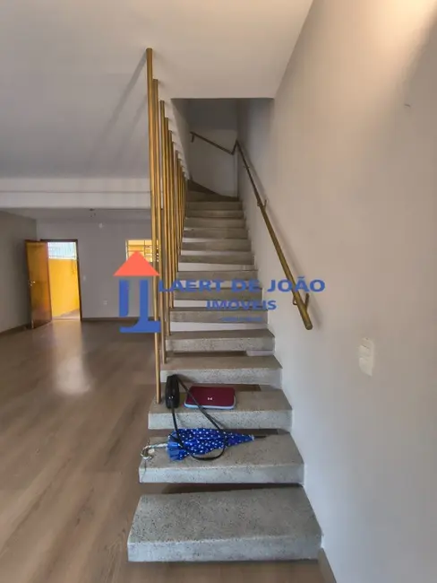 Foto 2 de Casa com 3 quartos à venda e para alugar, 100m2 em Campo Belo, São Paulo - SP