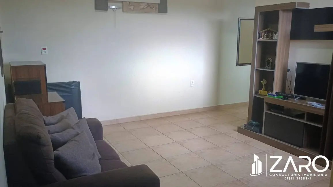 Foto 9 de Sobrado com 4 quartos à venda, 125m2 em Parque Mãe Preta, Rio Claro - SP