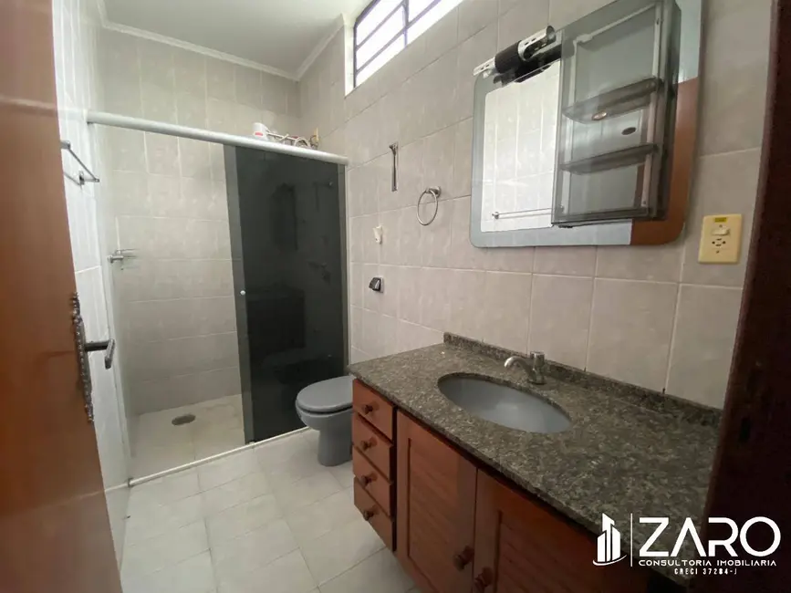 Casa com 3 quartos para alugar em Vila Cristina, Rio Claro - SP - imagem 4 Foto 4 de Casa com 3 quartos para alugar em Vila Cristina, Rio Claro - SP