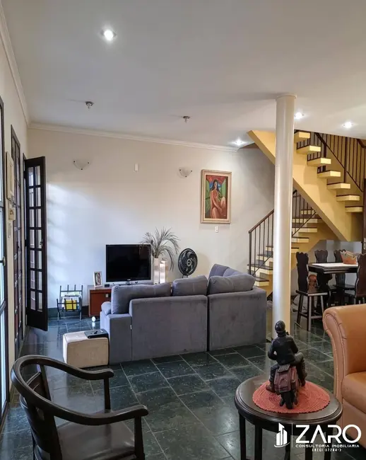 Foto 5 de Sobrado com 4 quartos à venda, 300m2 em Jardim Portugal, Rio Claro - SP