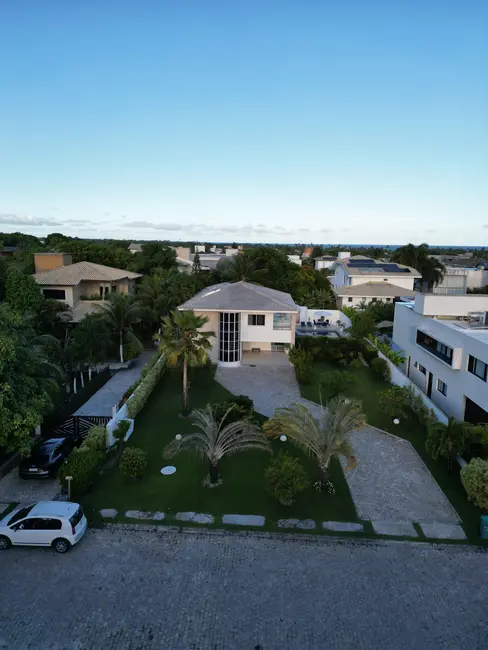 Foto 2 de Casa de Condomínio com 4 quartos para alugar, 400m2 em Camacari - BA