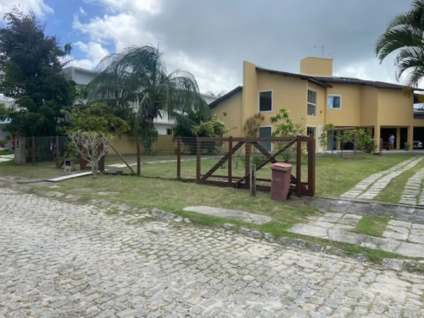 Foto 2 de Casa de Condomínio com 4 quartos à venda, 318m2 em Camacari - BA