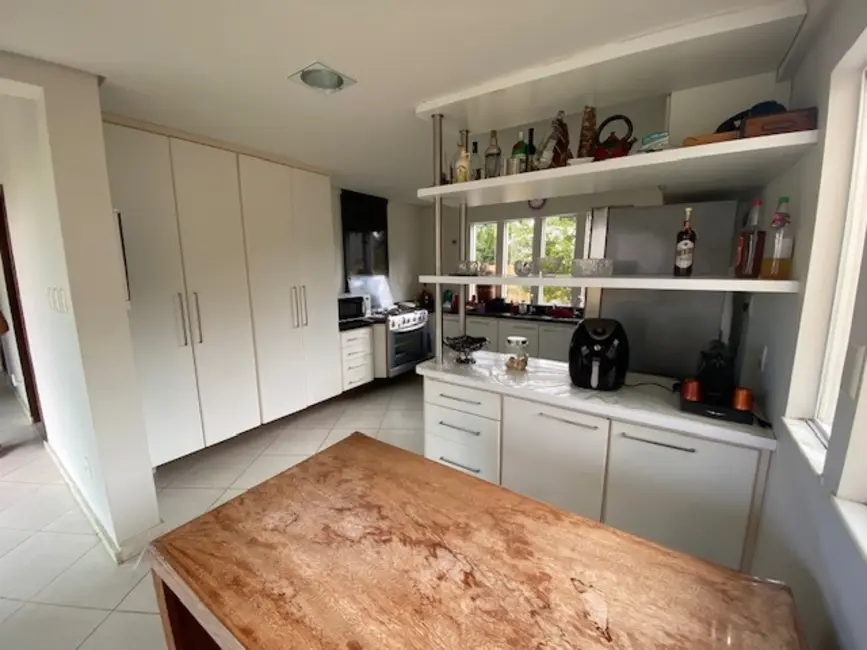 Foto 9 de Casa de Condomínio com 4 quartos à venda, 318m2 em Camacari - BA