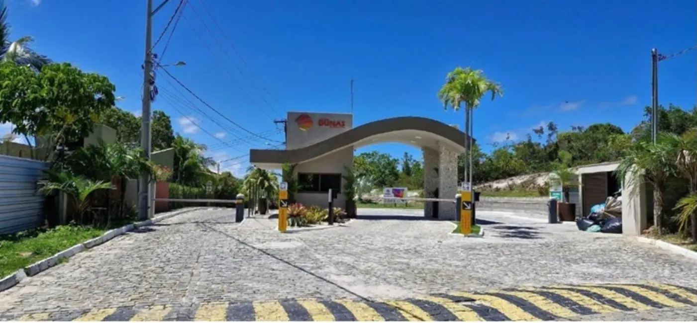 Foto 1 de Terreno / Lote à venda, 700m2 em Camacari - BA