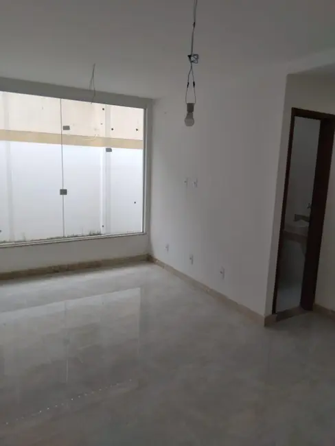 Foto 3 de Casa de Condomínio com 3 quartos à venda, 170m2 em Buraquinho, Lauro De Freitas - BA