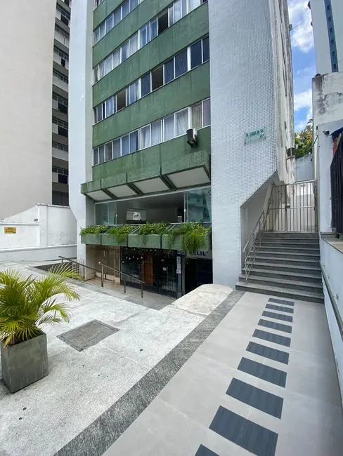 Foto 4 de Apartamento com 2 quartos à venda, 64m2 em Barra, Salvador - BA