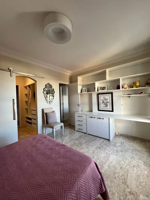 Foto 2 de Apartamento com 3 quartos à venda, 225m2 em Itaigara, Salvador - BA