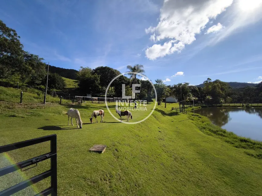 Foto 4 de Sítio / Rancho com 9 quartos à venda, 83m2 em Goiás - GO