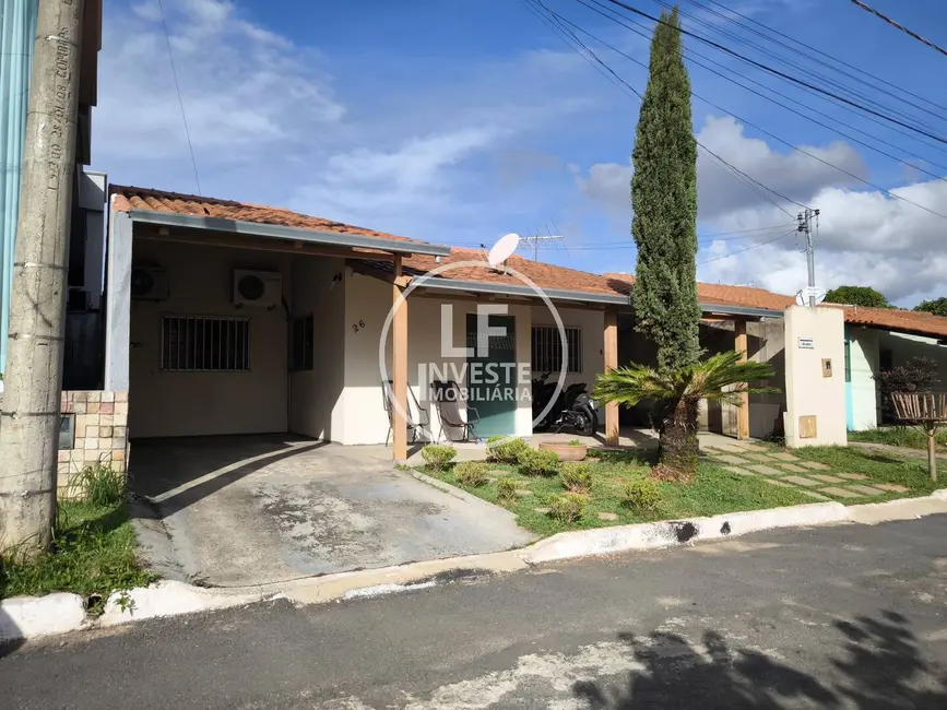 Casa de Condomínio com 4 quartos à venda, 200m2 em Condomínio Amin Camargo, Goiania - GO - imagem 2 Foto 2 de Casa de Condomínio com 4 quartos à venda, 200m2 em Condomínio Amin Camargo, Goiania - GO