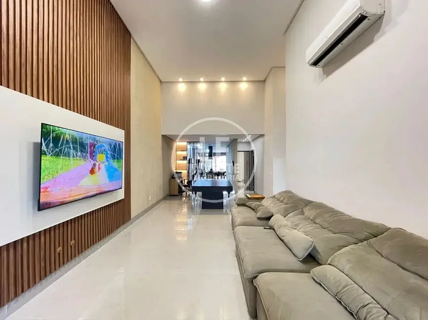 Foto 7 de Casa com 3 quartos à venda, 160m2 em Vila Rosa, Goiania - GO