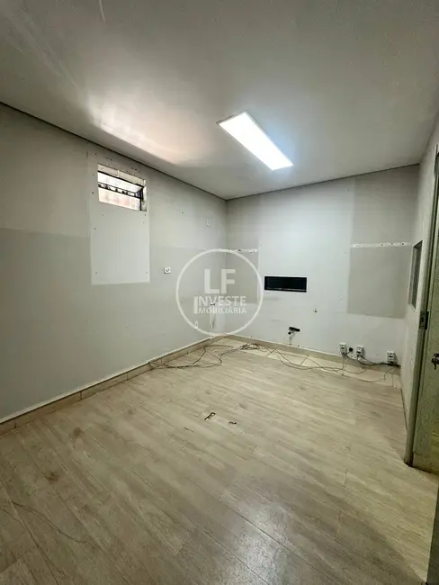 Sala Comercial à venda, 440m2 em Loteamento Celina Park, Goiania - GO - imagem 9 Foto 9 de Sala Comercial à venda, 440m2 em Loteamento Celina Park, Goiania - GO