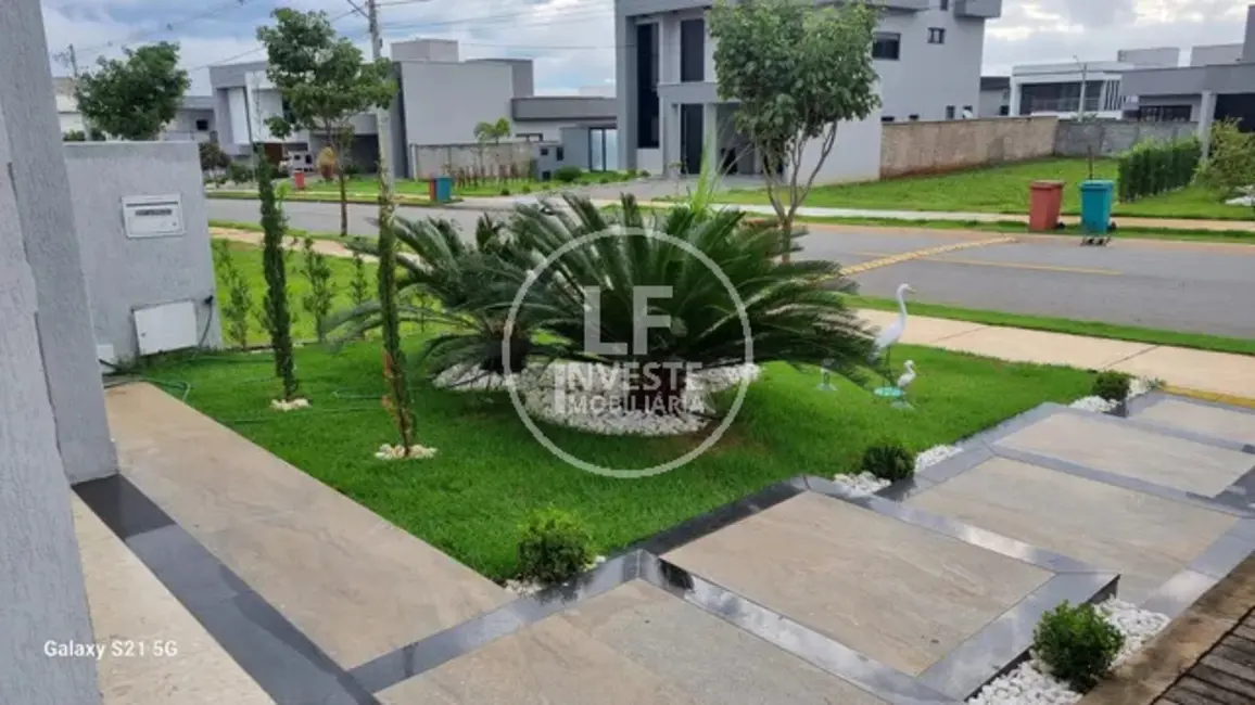 Foto 3 de Casa de Condomínio com 3 quartos à venda, 300m2 em Parqville Pinheiros, Aparecida De Goiania - GO