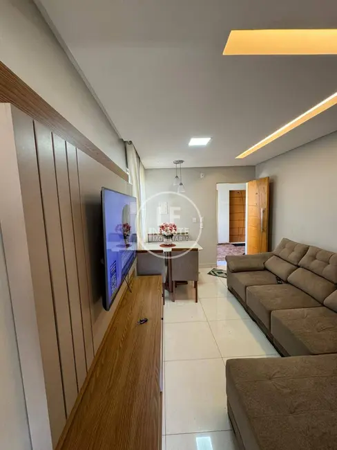 Foto 2 de Apartamento com 2 quartos à venda, 55m2 em Jardim Goiás, Goiania - GO