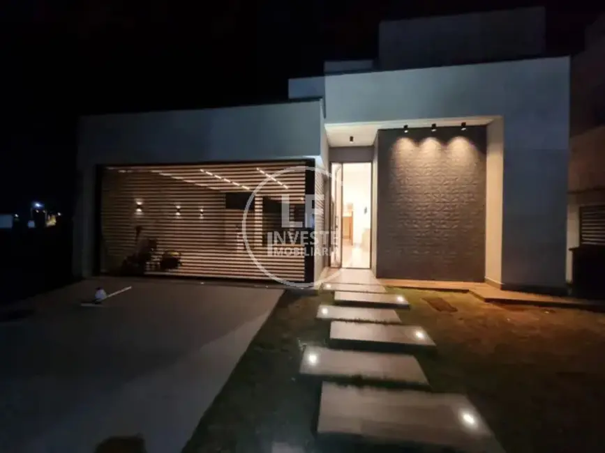 Foto 2 de Casa de Condomínio com 3 quartos à venda, 360m2 em Senador Canedo - GO