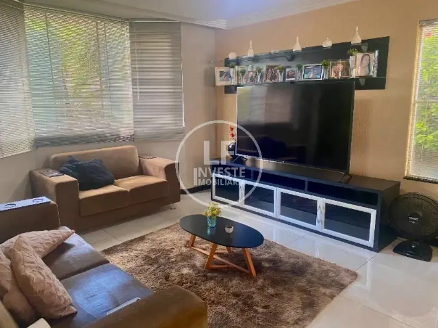 Foto 2 de Casa com 3 quartos à venda, 260m2 em Loteamento Portal do Sol I, Goiania - GO