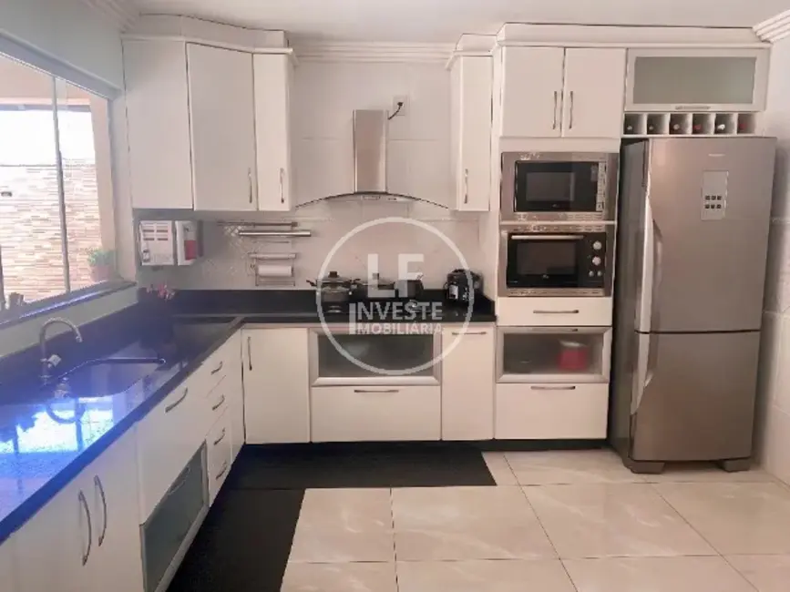 Foto 4 de Casa com 3 quartos à venda, 260m2 em Loteamento Portal do Sol I, Goiania - GO