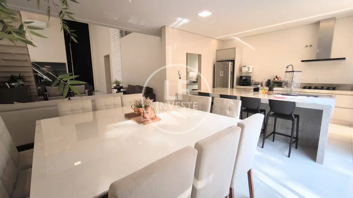 Foto 7 de Casa de Condomínio com 4 quartos à venda, 487m2 em Jardins Madri, Goiania - GO